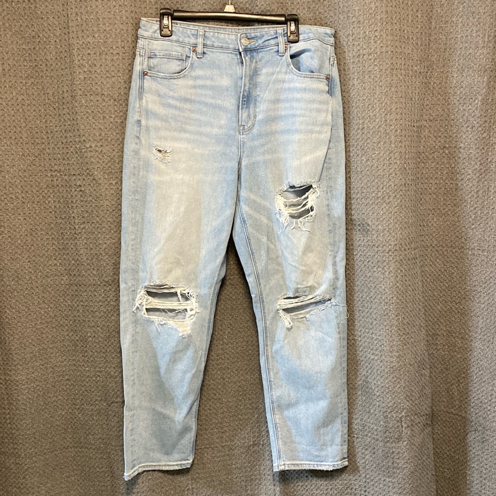 American Eagle Stretch Mom Straight Jean Size 14 Inseam 28